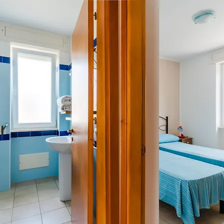 Punta Pizzo * مارينا دي مانكافيسا